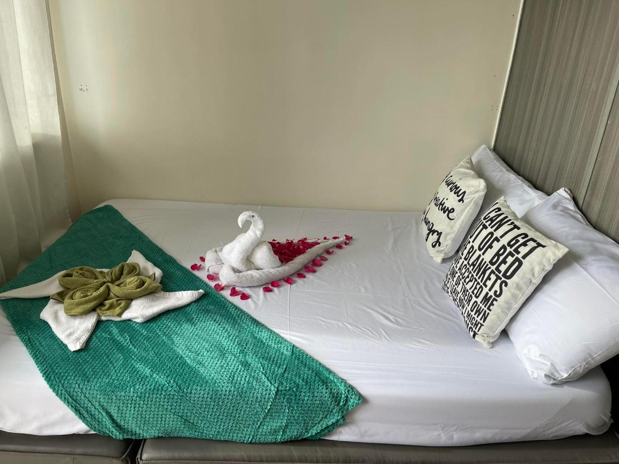 Apartamento estudio de 16 m² en Distrito Malate, con 1 baño privado. Manila Exterior foto
